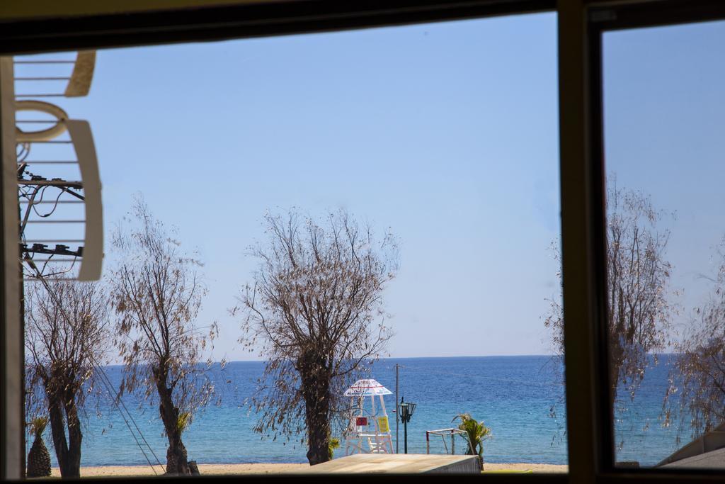 Park Apartment Paralia Dionysiou Exteriör bild